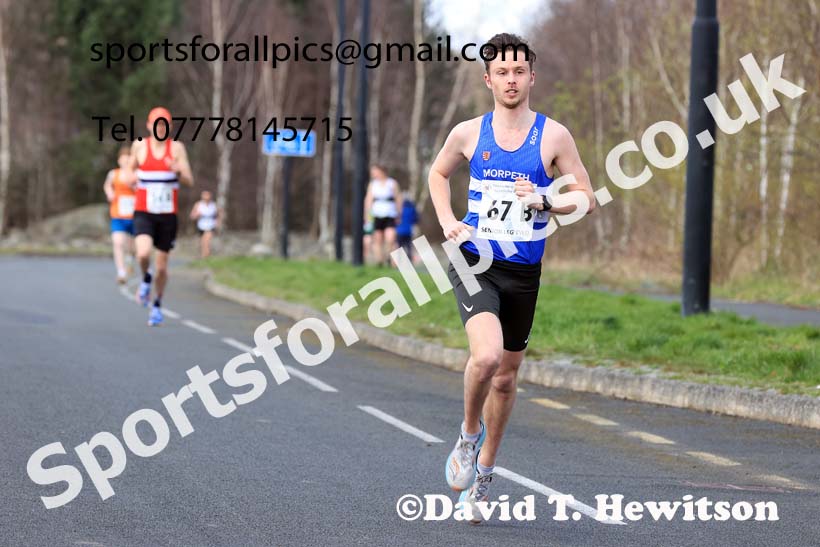 Senior mens 2024 Elswick Harriers Good Friday Relays, Newburn, Newcastle Upon Tyne  Photo: David T. Hewitson/Sports for All Pics